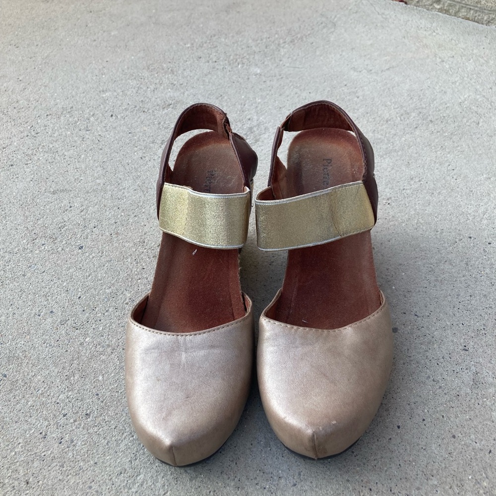Clog-Style Wedges